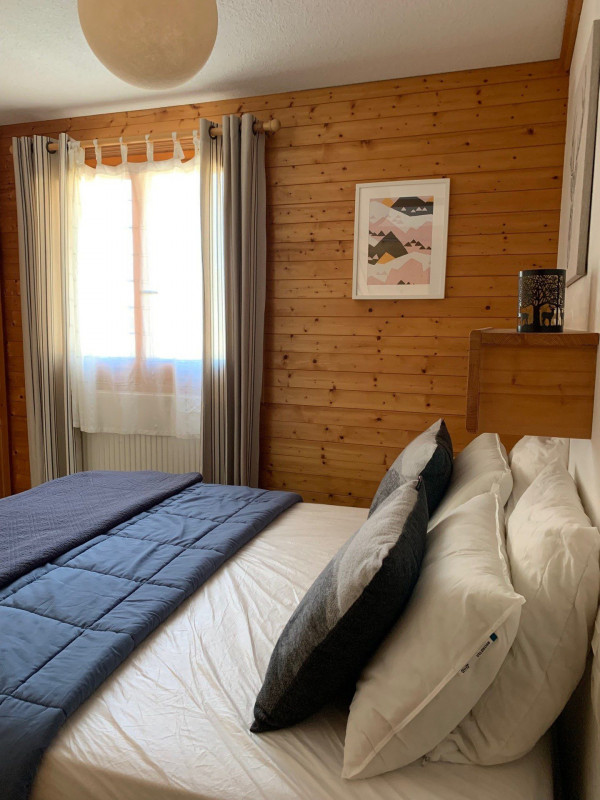 CHAMBRE 1 - APPARTEMENT OREE DES PISTES N°1 - VALLOIRE CENTRE - VALLOIRE RESERVATIONS CHAMBRE 1 - APPARTEMENT OREE DES PISTES N°1 - VALLOIRE CENTRE - VALLOIRE RESERVATIONS