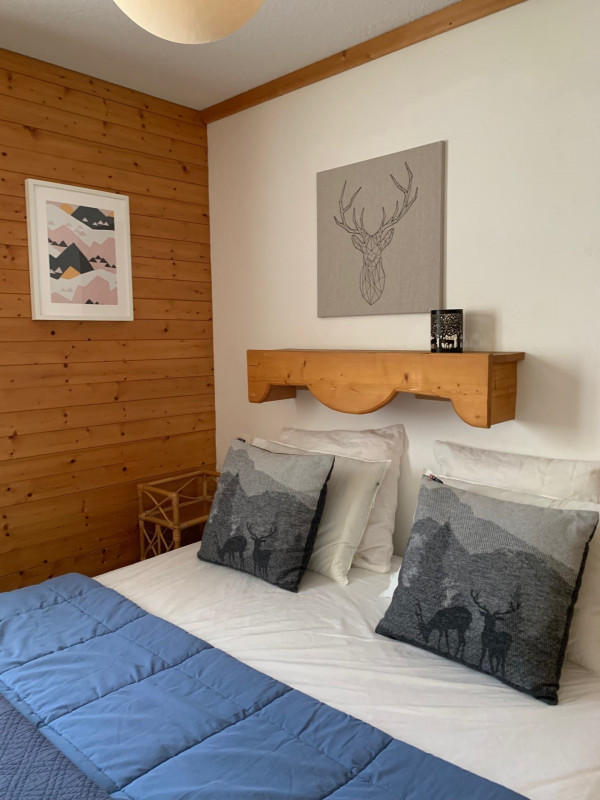 CHAMBRE 1 - APPARTEMENT OREE DES PISTES N°1 - VALLOIRE CENTRE - VALLOIRE RESERVATIONS CHAMBRE 1 - APPARTEMENT OREE DES PISTES N°1 - VALLOIRE CENTRE - VALLOIRE RESERVATIONS