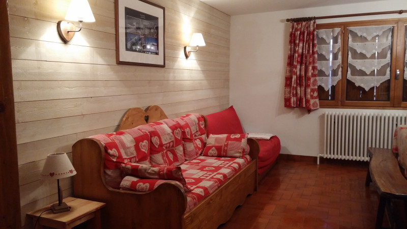 SALON - APPARTEMENT LES CRISTAUX - VALLOIRE CENTRE - VALLOIRE RESERVATIONS SALON - APPARTEMENT LES CRISTAUX - VALLOIRE CENTRE - VALLOIRE RESERVATIONS