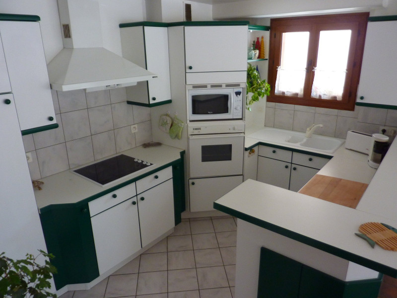 CUISINE - APPARTEMENT LA RESIDENCE - VALLOIRE CENTRE CUISINE - APPARTEMENT LA RESIDENCE - VALLOIRE CENTRE