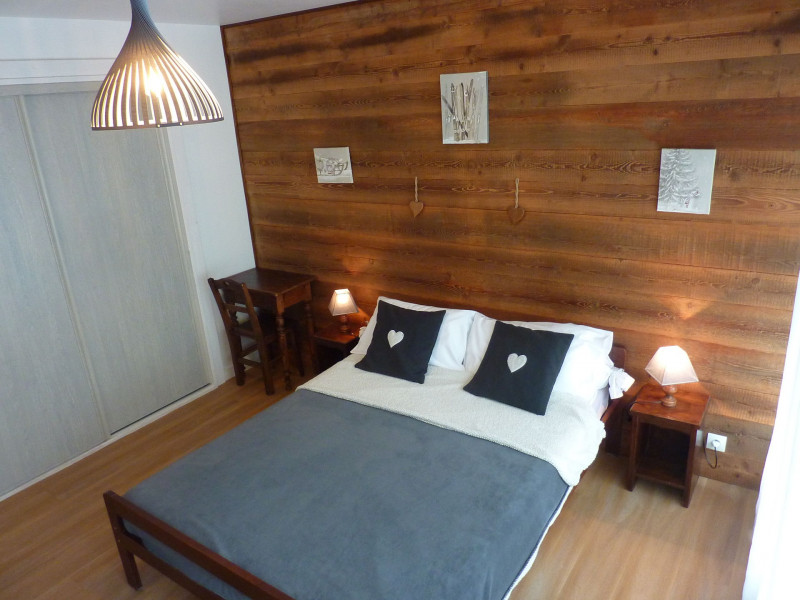 CHAMBRE - APPARTEMENT LA RESIDENCE - VALLOIRE CENTRE CHAMBRE - APPARTEMENT LA RESIDENCE - VALLOIRE CENTRE