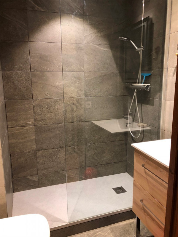 SALLE D'EAU - APPARTEMENT LES VALMONTS CHARDON 52 - LES CHARBONNIERES VALLOIRE SALLE D'EAU - APPARTEMENT LES VALMONTS CHARDON 52 - LES CHARBONNIERES VALLOIRE