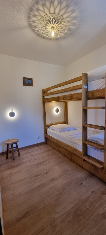CHAMBRE- APPARTEMENT LES VALMONTS CHARDON 12 LES CHARBONNIERES VALLOIRE