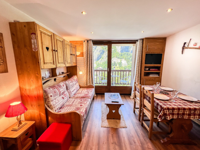 SALON - APPARTEMENT LES VALMONTS CHARDON 23 - LES CHARBONNIERES VALLOIRE - VALLOIRE RESERVATIONS SALON - APPARTEMENT LES VALMONTS CHARDON 23 - LES CHARBONNIERES VALLOIRE - VALLOIRE RESERVATIONS