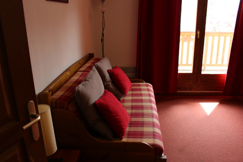 SALON - APPARTEMENT LES VALMONTS CHARDON 31- LES CHARBONNIERES VALLOIRE - VALLOIRE RESERVATIONS SALON - APPARTEMENT LES VALMONTS CHARDON 31- LES CHARBONNIERES VALLOIRE - VALLOIRE RESERVATIONS