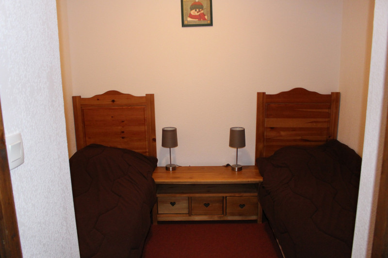 CHAMBRE - APPARTEMENT LES VALMONTS CHARDON 31- LES CHARBONNIERES VALLOIRE CHAMBRE - APPARTEMENT LES VALMONTS CHARDON 31- LES CHARBONNIERES VALLOIRE