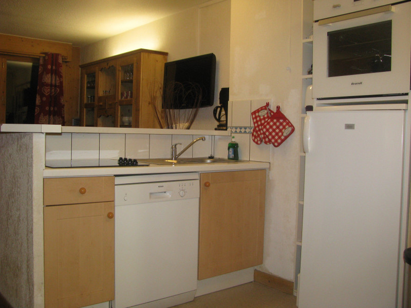 CUISINE- APPARTEMENT LA CLAREE A6 - LES PLANS VALLOIRE CUISINE- APPARTEMENT LA CLAREE A6 - LES PLANS VALLOIRE