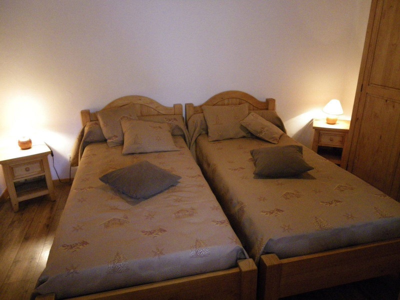 CHAMBRE - MAISON LUCINE APPARTEMENT 6 PERSONNES - VALLOIRE CENTRE CHAMBRE - MAISON LUCINE APPARTEMENT 6 PERSONNES - VALLOIRE CENTRE