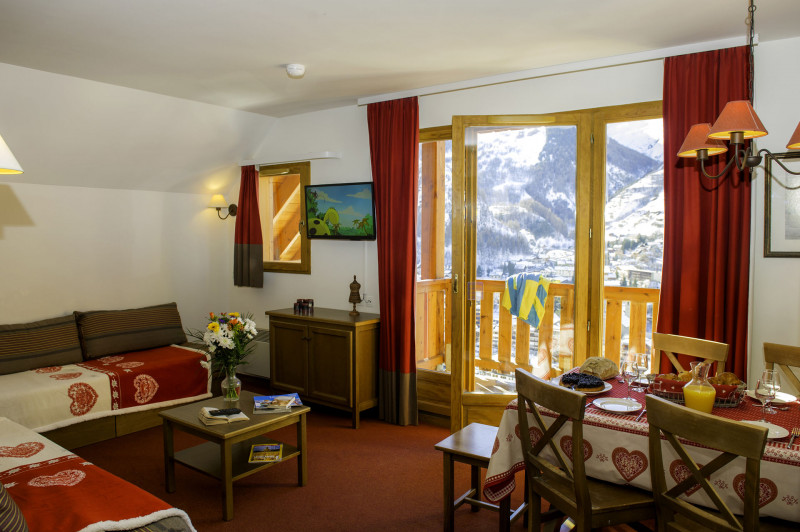 SALON - CHALETS DE VALORIA GOELIA APPARTEMENT 6 PERSONNES - VALLOIRE LES CHARBONNIERES - VALLOIRE RESERVATIONS - Photo non contractuelle SALON - CHALETS DE VALORIA GOELIA APPARTEMENT 6 PERSONNES - VALLOIRE LES CHARBONNIERES - VALLOIRE RESERVATIONS - Photo non contractuelle