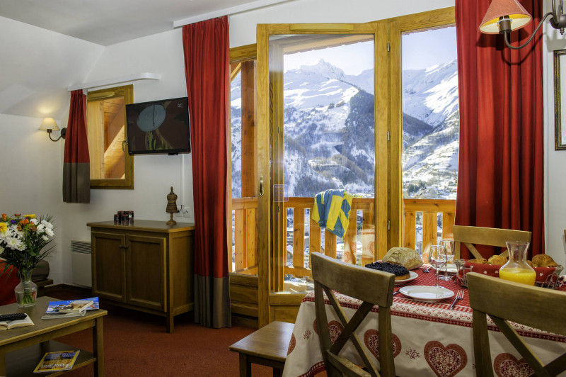SALON - CHALETS DE VALORIA GOELIA APPARTEMENT 6 PERSONNES - VALLOIRE LES CHARBONNIERES - Photo non contractuelle SALON - CHALETS DE VALORIA GOELIA APPARTEMENT 6 PERSONNES - VALLOIRE LES CHARBONNIERES - Photo non contractuelle
