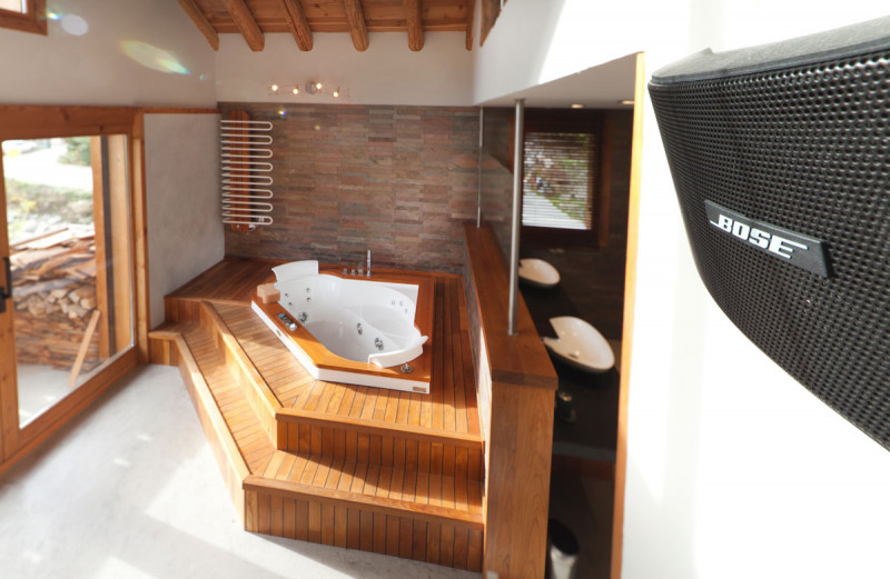 SALLE DE BAIN - APPARTEMENT AUREA -VALLOIRE CENTRE SALLE DE BAIN - APPARTEMENT AUREA -VALLOIRE CENTRE