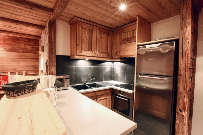 CUISINE - LES ALPAGES D'AUGUSTE APPARTEMENT OBRO - VALLOIRE CENTRE CUISINE - LES ALPAGES D'AUGUSTE APPARTEMENT OBRO - VALLOIRE CENTRE