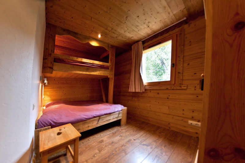 CHAMBRE - LES ALPAGES D'AUGUSTE APPARTEMENT OBRO - VALLOIRE CENTRE CHAMBRE - LES ALPAGES D'AUGUSTE APPARTEMENT OBRO - VALLOIRE CENTRE