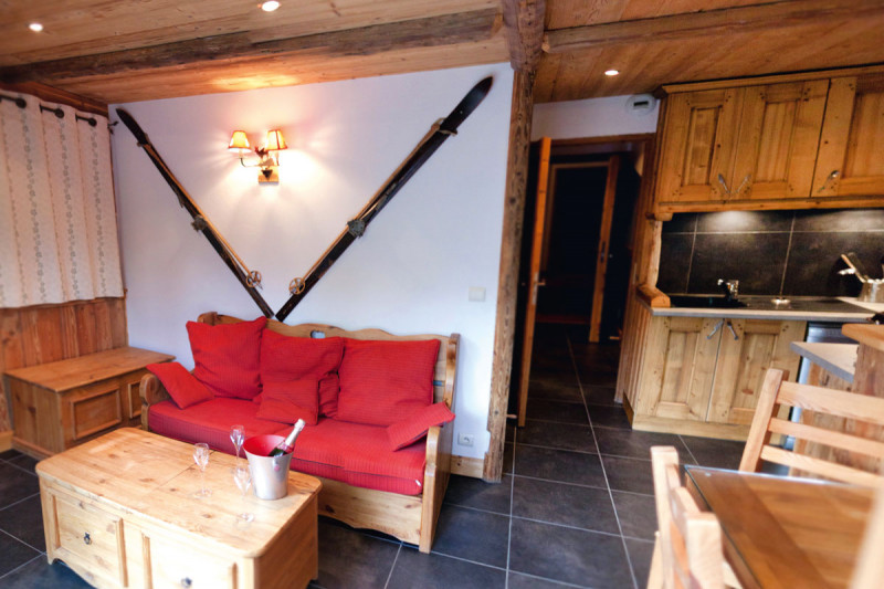 SALON - APPARTEMENT LES ALPAGES D'AUGUSTE OURRA - VALLOIRE CENTRE - VALLOIRE RESERVATIONS SALON - APPARTEMENT LES ALPAGES D'AUGUSTE OURRA - VALLOIRE CENTRE - VALLOIRE RESERVATIONS