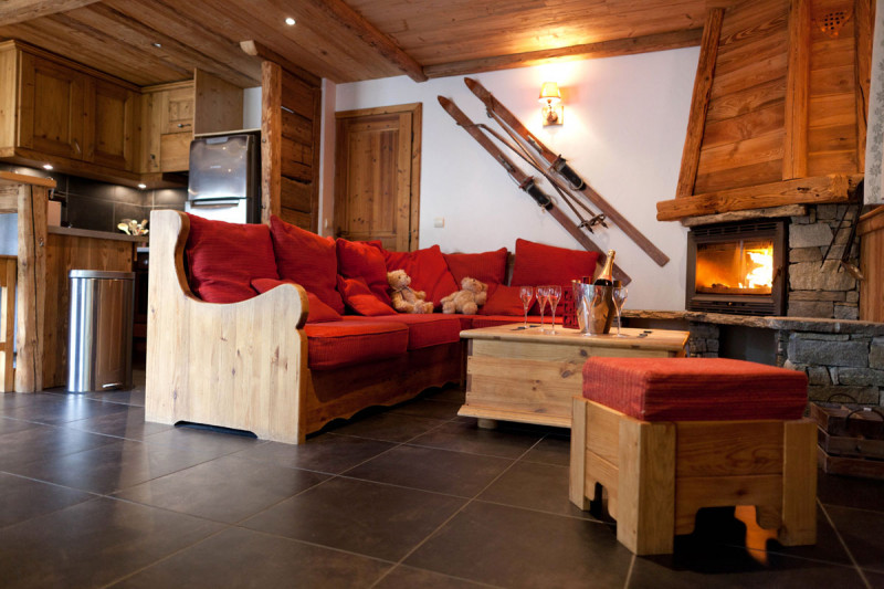 SALON - APPARTEMENT LES ALPAGES D'AUGUSTE EGUA - VALLOIRE CENTRE - VALLOIRE RESERVATIONS SALON - APPARTEMENT LES ALPAGES D'AUGUSTE EGUA - VALLOIRE CENTRE - VALLOIRE RESERVATIONS