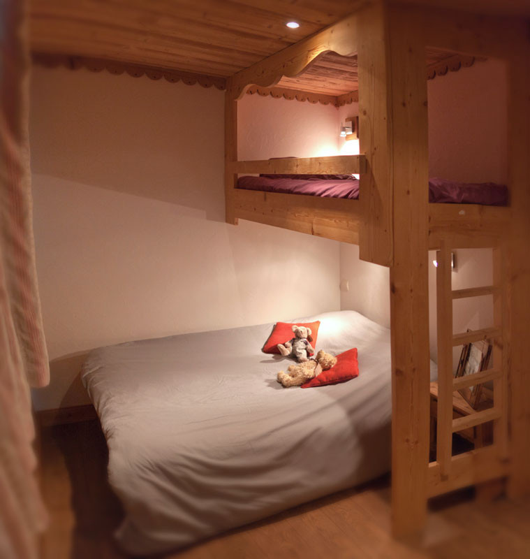 CHAMBRE - ALPAGES D'AUGUSTE APPARTEMENT LANO - VALLOIRE CENTRE CHAMBRE - ALPAGES D'AUGUSTE APPARTEMENT LANO - VALLOIRE CENTRE