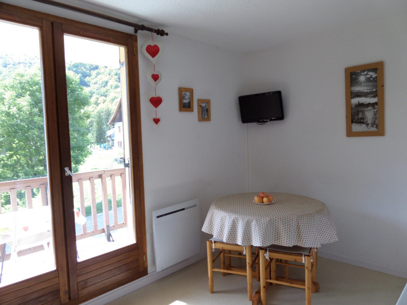 SEJOUR - APPARTEMENT THYMEL 22 - LES VERNEYS VALLOIRE - VALLOIRE RESERVATIONS SEJOUR - APPARTEMENT THYMEL 22 - LES VERNEYS VALLOIRE - VALLOIRE RESERVATIONS