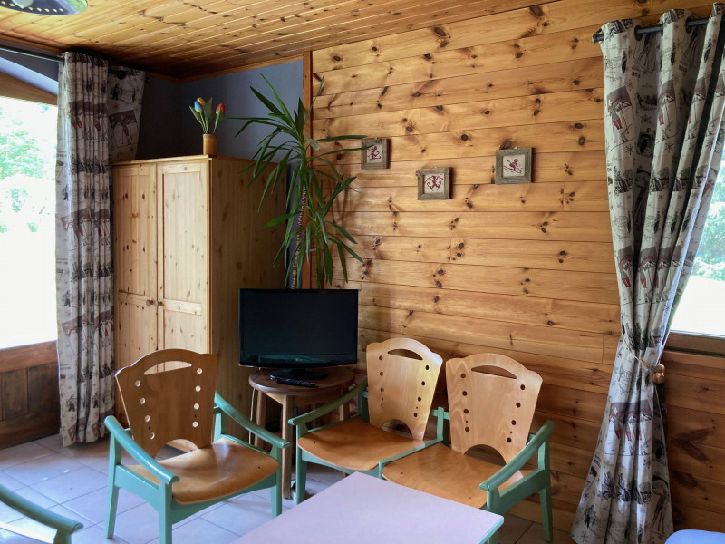 SALON - APPARTEMENT LE BARILLON C - VALLOIRE LES VERNEYS - VALLOIRE RESERVATIONS SALON - APPARTEMENT LE BARILLON C - VALLOIRE LES VERNEYS - VALLOIRE RESERVATIONS