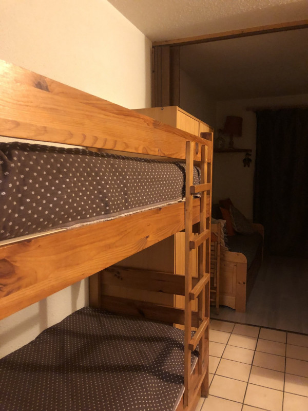COIN NUIT ENTREE - STUDIO LES AROLLES COIN NUIT ENTREE - STUDIO LES AROLLES