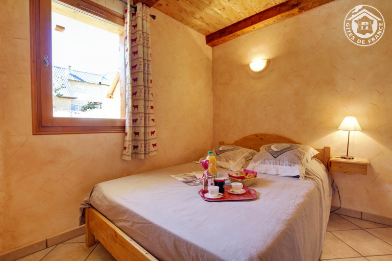 CHAMBRE  - APPARTEMENT LES ANCOLIES - VALLOIRE LES VERNEYS CHAMBRE  - APPARTEMENT LES ANCOLIES - VALLOIRE LES VERNEYS