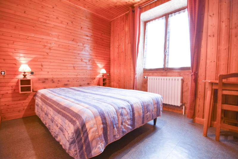 CHAMBRE - APPARTEMENT GRAND GALIBIER - VALLOIRE LES VERNEYS CHAMBRE - APPARTEMENT GRAND GALIBIER - VALLOIRE LES VERNEYS