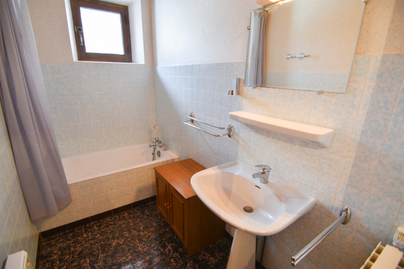 SALLE DE BAINS - APPARTEMENT GRAND GALIBIER - VALLOIRE LES VERNEYS SALLE DE BAINS - APPARTEMENT GRAND GALIBIER - VALLOIRE LES VERNEYS