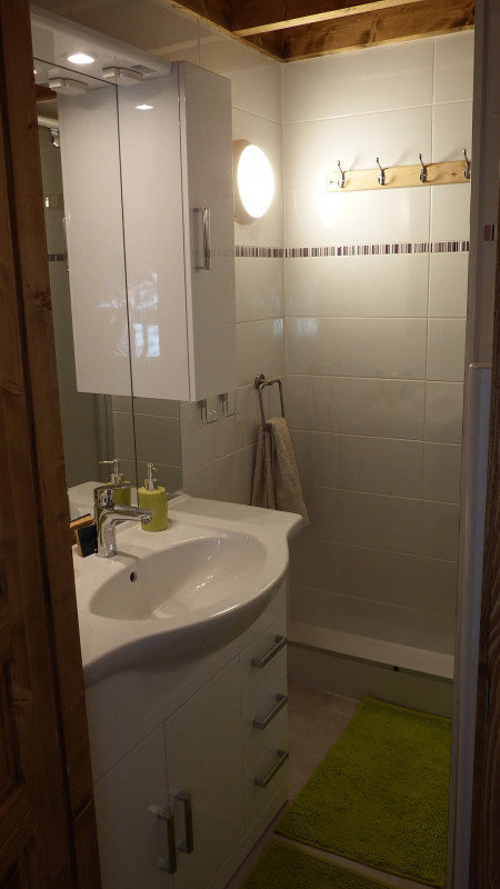 SALLE D'EAU - APPARTEMENT BEL ALP 18- VALLOIRE LES VERNEYS SALLE D'EAU - APPARTEMENT BEL ALP 18- VALLOIRE LES VERNEYS