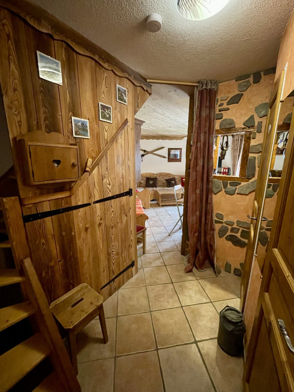 ENTREE- APPARTEMENT BEL ALP 18- VALLOIRE LES VERNEYS