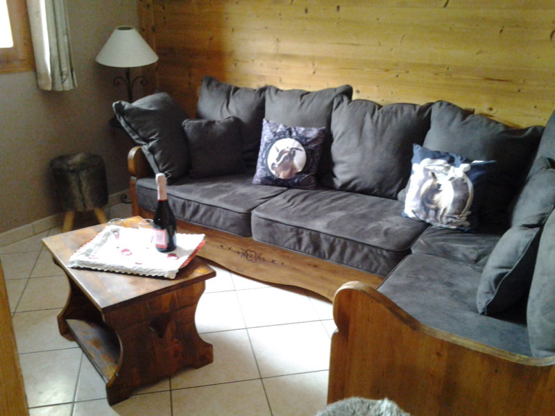 SALON - CHALET EAU ROUGE - VALLOIRE LES VERNEYS - VALLOIRE RESERVATIONS SALON - CHALET EAU ROUGE - VALLOIRE LES VERNEYS - VALLOIRE RESERVATIONS