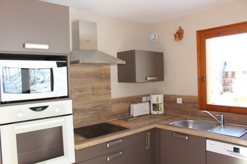 CUISINE - CHALET EAU ROUGE - VALLOIRE LES VERNEYS CUISINE - CHALET EAU ROUGE - VALLOIRE LES VERNEYS