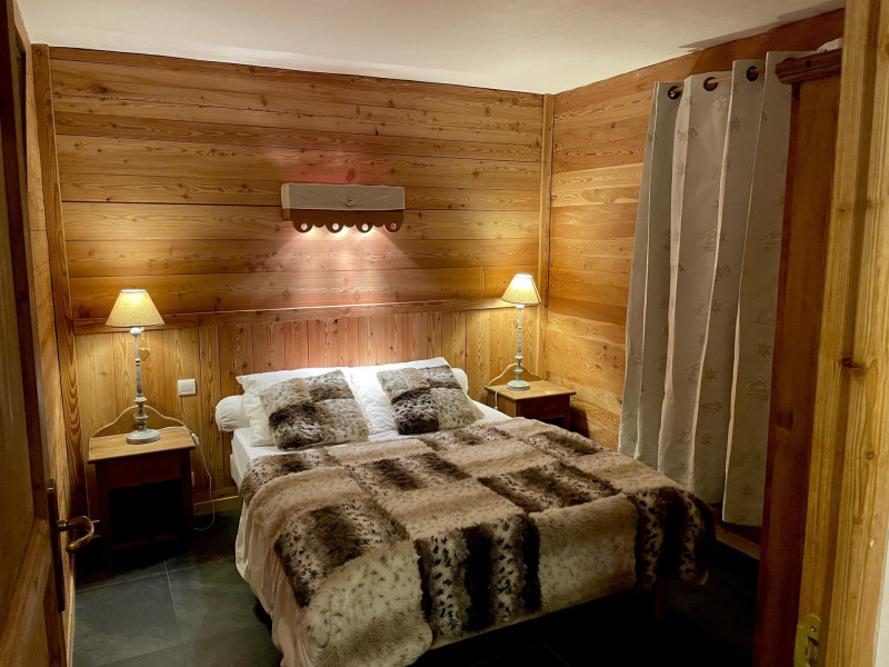 CHAMBRE - CHALET LE NÉVÉ APPARTEMENT 2 - VALLOIRE LES VERNEYS CHAMBRE - CHALET LE NÉVÉ APPARTEMENT 2 - VALLOIRE LES VERNEYS