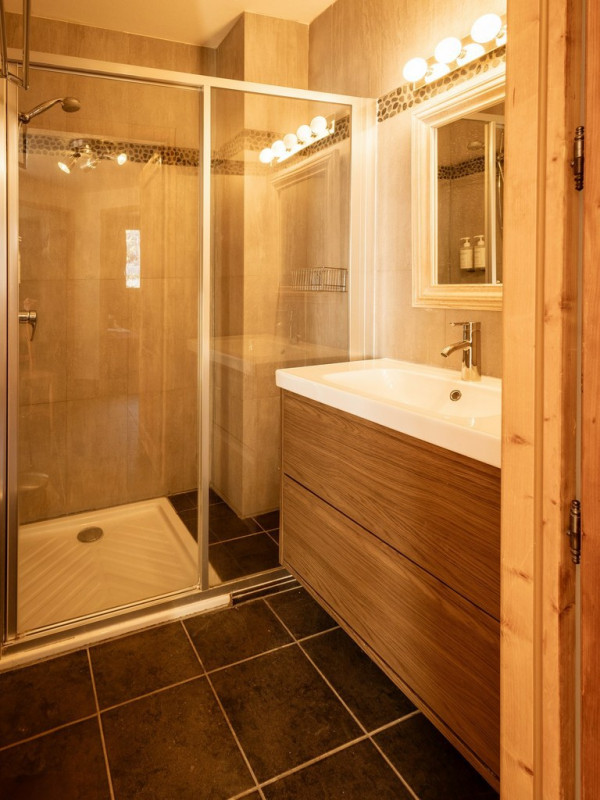 SALLE D'EAU - APPARTEMENT LES FERMES DU PLANET 3 - VALLOIRE LES VERNEYS