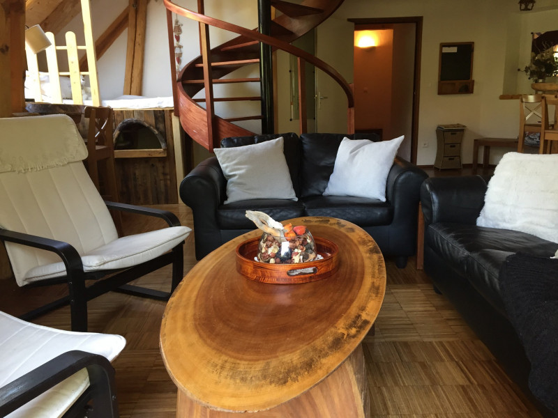 SALON - APPARTEMENT LA HAUTE PARE - VALLOIRE BONNENUIT - VALLOIRE RESERVATIONS SALON - APPARTEMENT LA HAUTE PARE - VALLOIRE BONNENUIT - VALLOIRE RESERVATIONS