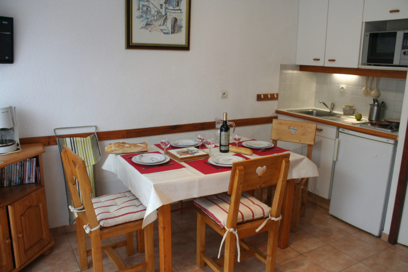 COIN REPAS - STUDIO CORDELIERS 1 - VALLOIRE LA GRAND VY - VALLOIRE RESERVATIONS COIN REPAS - STUDIO CORDELIERS 1 - VALLOIRE LA GRAND VY - VALLOIRE RESERVATIONS