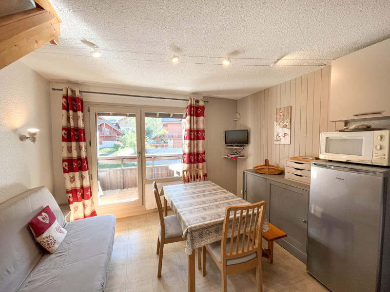 SALON - APPARTEMENT PLAN SOLEIL C23 - VALLOIRE LA GRAND VY - VALLOIRE RESERVATIONS SALON - APPARTEMENT PLAN SOLEIL C23 - VALLOIRE LA GRAND VY - VALLOIRE RESERVATIONS