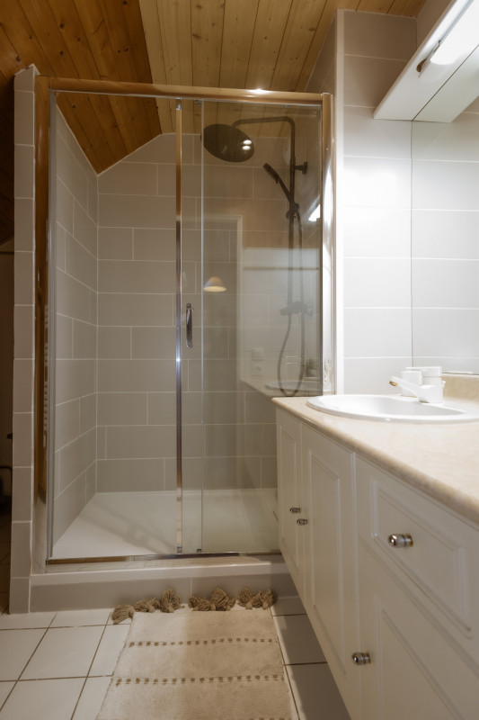 SALLE D'EAU - APPARTEMENT PLAN SOLEIL COURLIS C31 - VALLOIRE LA GRAND VY SALLE D'EAU - APPARTEMENT PLAN SOLEIL COURLIS C31 - VALLOIRE LA GRAND VY