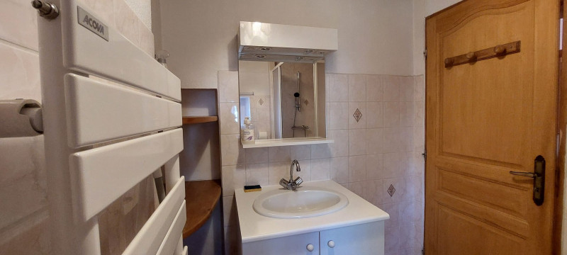 SALLE D'EAU - STUDIO LES AULNES -VALLOIRE LA RUAZ