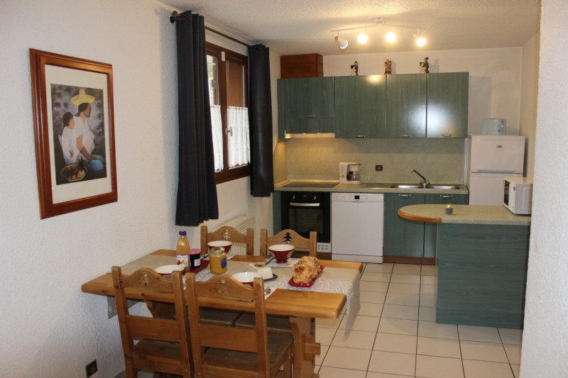 COIN REPAS -APPARTEMENT CHALET L'ANDORSE 4 - VALLOIRE LA BORGE COIN REPAS -APPARTEMENT CHALET L'ANDORSE 4 - VALLOIRE LA BORGE