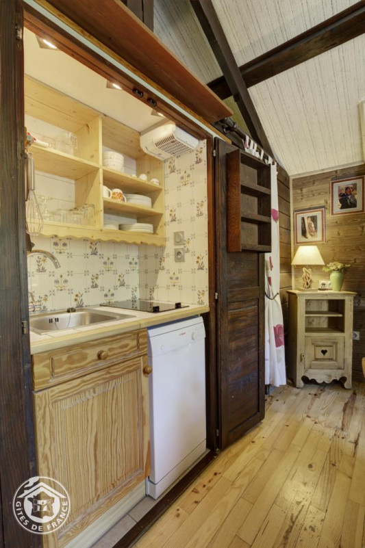 COIN CUISINE - CHALET BONNE EAU A -VALLOIRE LA BORGE COIN CUISINE - CHALET BONNE EAU A -VALLOIRE LA BORGE