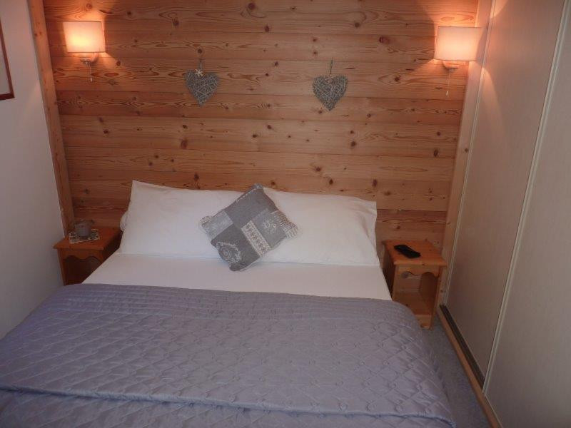 CHAMBRE - CHALET CLAVELLA - ARCHAZ VALLOIRE CHAMBRE - CHALET CLAVELLA - ARCHAZ VALLOIRE