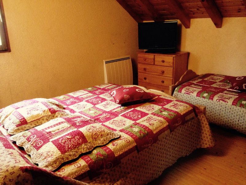 CHAMBRE- APPARTEMENT LUPIN - VALLOIRE LES VERNEYS CHAMBRE- APPARTEMENT LUPIN - VALLOIRE LES VERNEYS