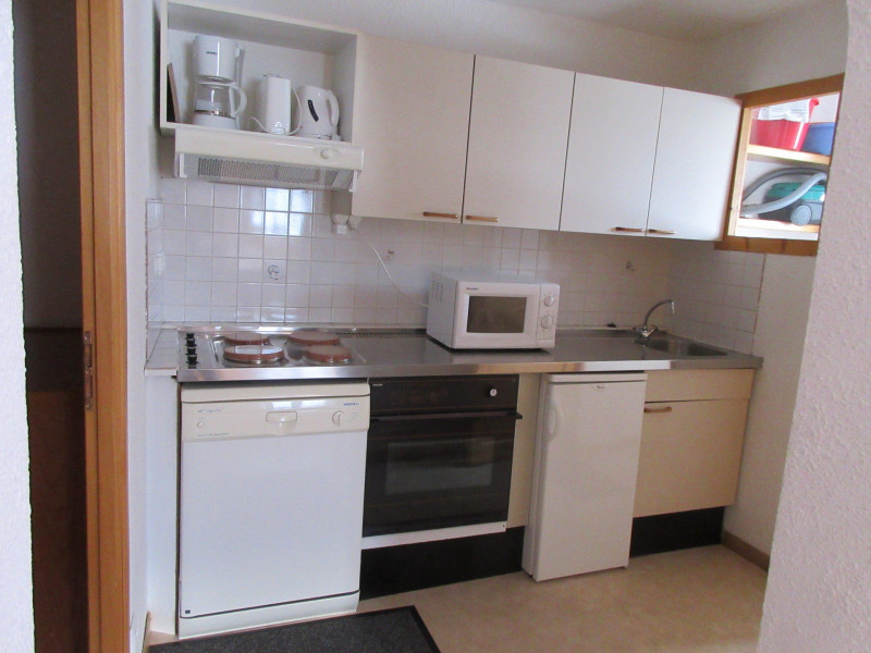 CUISINE- APPARTEMENT MAISON MONNIER CUISINE- APPARTEMENT MAISON MONNIER