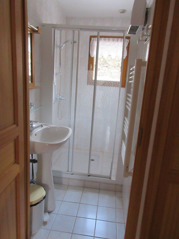 SALLE D'EAU - APPARTEMENT MAISON MONNIER SALLE D'EAU - APPARTEMENT MAISON MONNIER