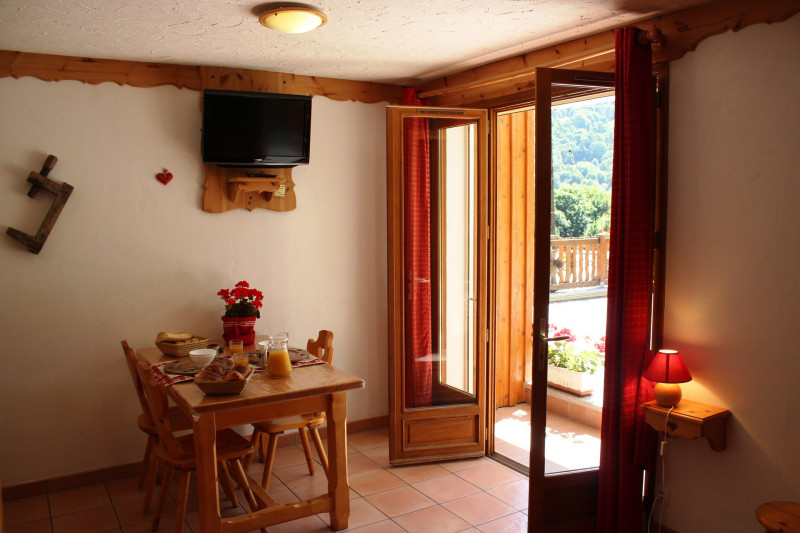 SEJOUR - CHALET LES ANCOLIES APPARTEMENT MYOSOTIS - VALLOIRE LES CLOTS - VALLOIRE RESERVATIONS SEJOUR - CHALET LES ANCOLIES APPARTEMENT MYOSOTIS - VALLOIRE LES CLOTS - VALLOIRE RESERVATIONS