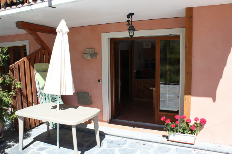 TERRASSE - CHALET LES ANCOLIES APPARTEMENT MYOSOTIS - VALLOIRE LES CLOTS TERRASSE - CHALET LES ANCOLIES APPARTEMENT MYOSOTIS - VALLOIRE LES CLOTS