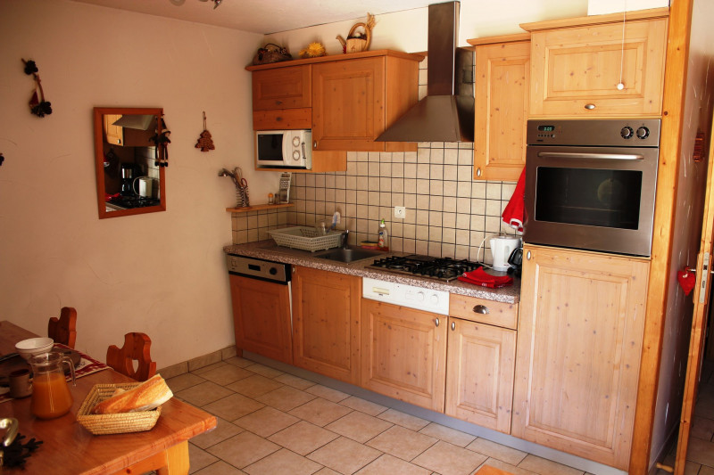 CUISINE - APPARTEMENT LES GENTIANES- CHALET LES ANCOLIES - VALLOIRE LES CLOTS - VALLOIRE RESERVATIONS CUISINE - APPARTEMENT LES GENTIANES- CHALET LES ANCOLIES - VALLOIRE LES CLOTS - VALLOIRE RESERVATIONS