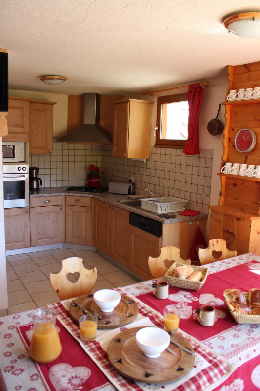 CUISINE - APPARTEMENT LES ANCOLIES EDELWEISS - VALLOIRE LES CLOTS - VALLOIRE RESERVATIONS CUISINE - APPARTEMENT LES ANCOLIES EDELWEISS - VALLOIRE LES CLOTS - VALLOIRE RESERVATIONS