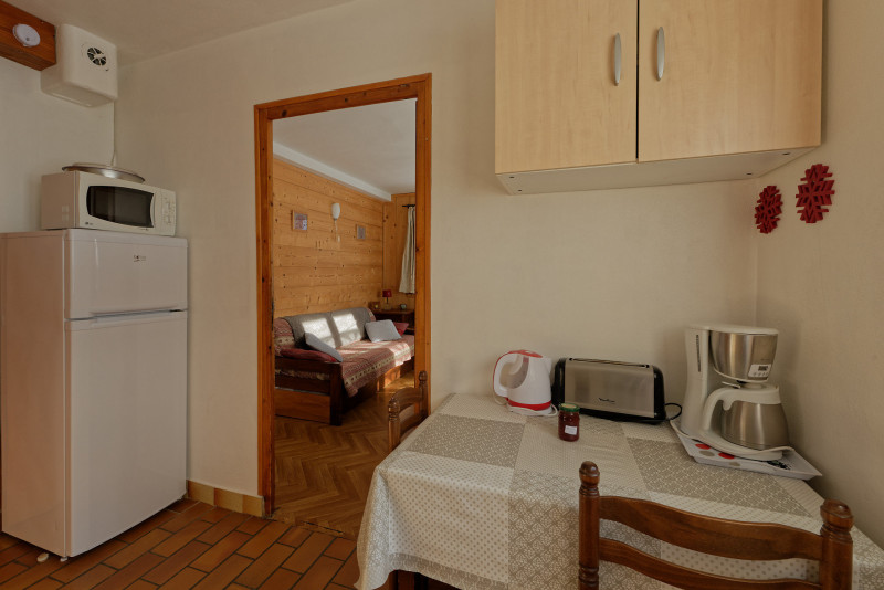 CUISINE - MAISON NOTRE NID - APPARTEMENT NOTRE NID - VALLOIRE LA BORGÉ CUISINE - MAISON NOTRE NID - APPARTEMENT NOTRE NID - VALLOIRE LA BORGÉ