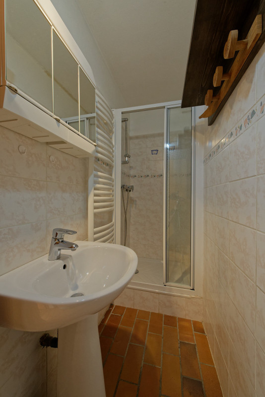 SALLE DE BAINS - MAISON NOTRE NID - APPARTEMENT NOTRE NID - VALLOIRE LA BORGÉ SALLE DE BAINS - MAISON NOTRE NID - APPARTEMENT NOTRE NID - VALLOIRE LA BORGÉ