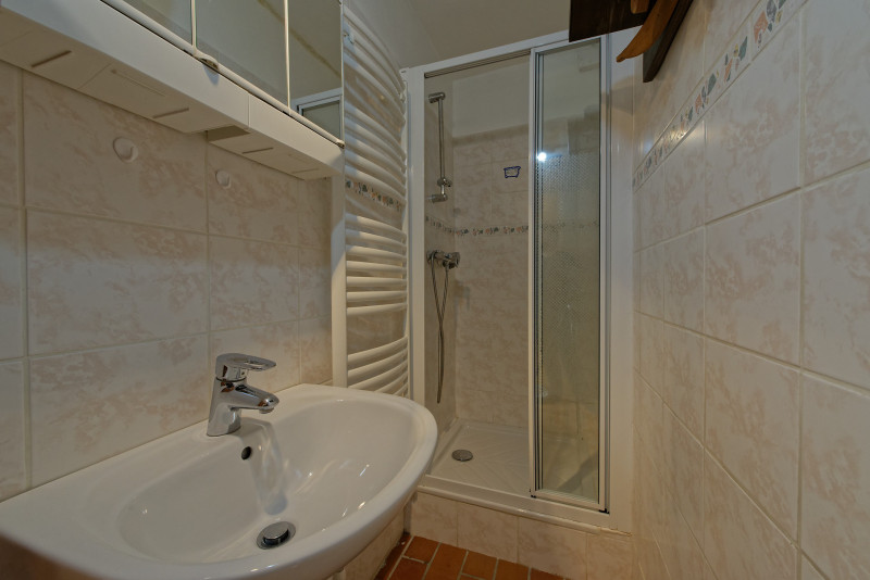 SALLE DE BAINS - MAISON NOTRE NID - APPARTEMENT NOTRE NID - VALLOIRE LA BORGÉ SALLE DE BAINS - MAISON NOTRE NID - APPARTEMENT NOTRE NID - VALLOIRE LA BORGÉ